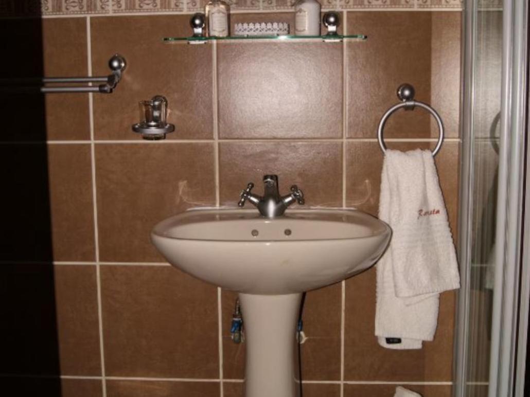 Ruresta Guesthouse Bloemfontein Bagian luar foto