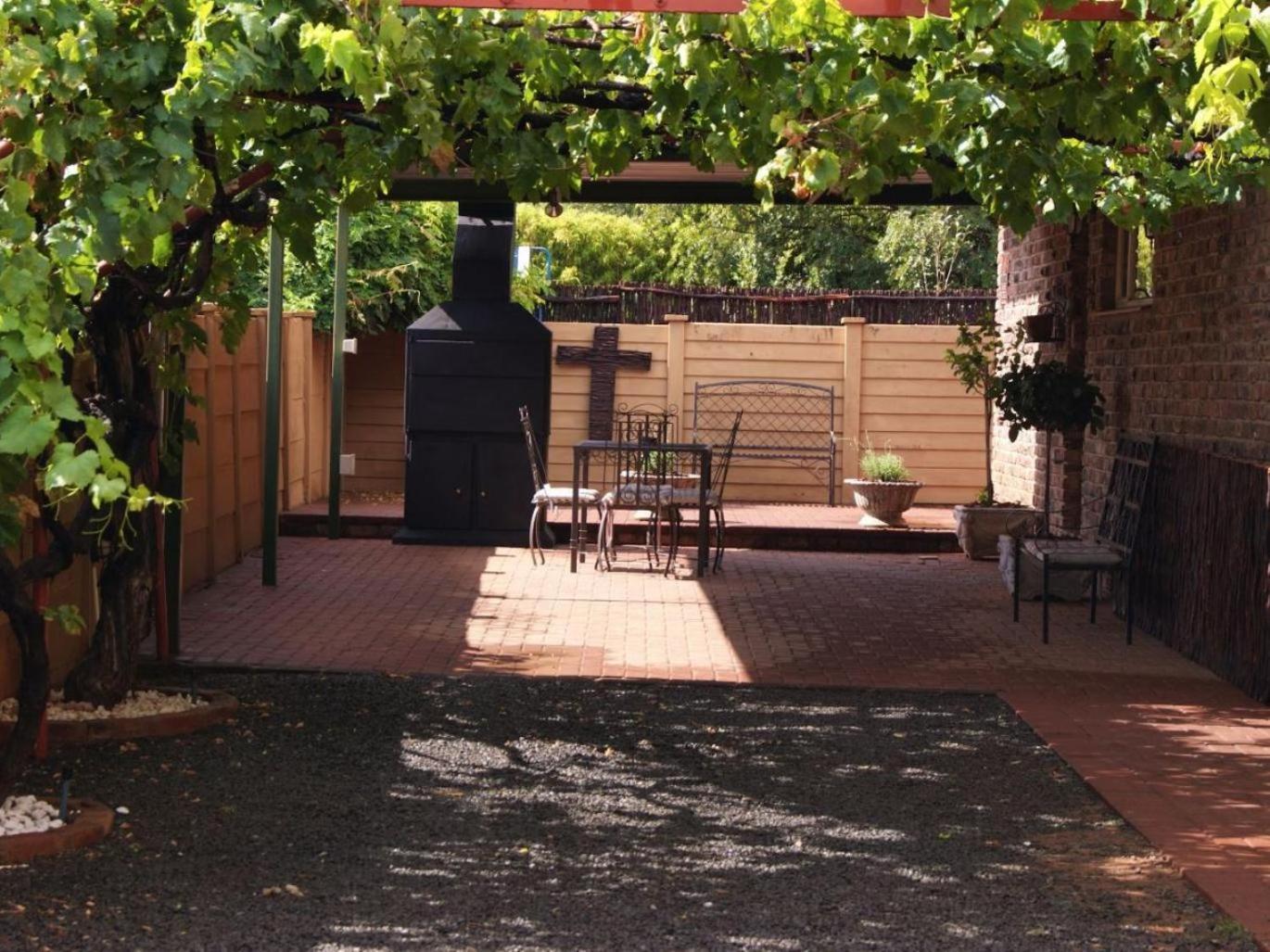 Ruresta Guesthouse Bloemfontein Bagian luar foto
