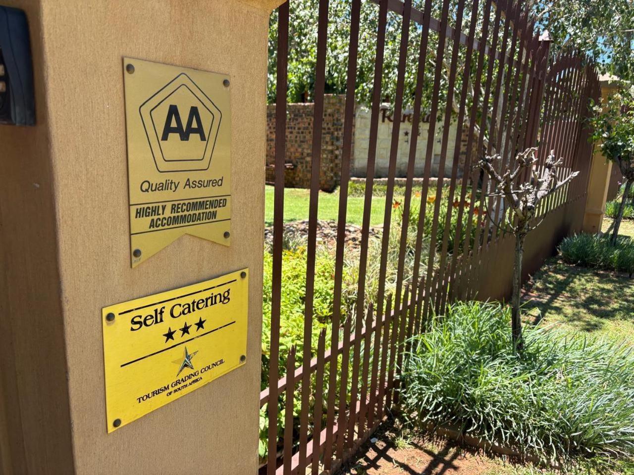 Ruresta Guesthouse Bloemfontein Bagian luar foto